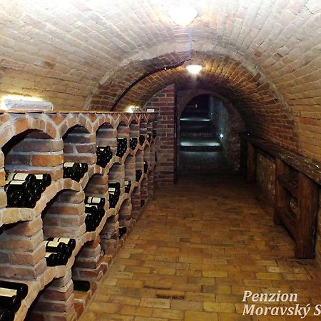 Penzion Moravsky Sommelier Valtice Exterior foto